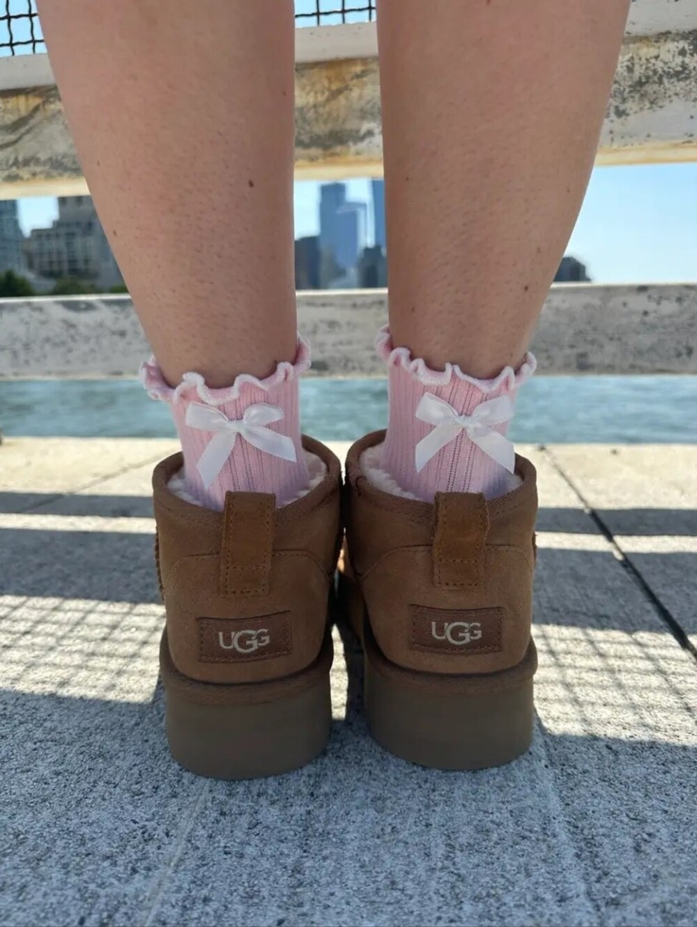 Women's Pink Ruffle Ankle Grip Socks